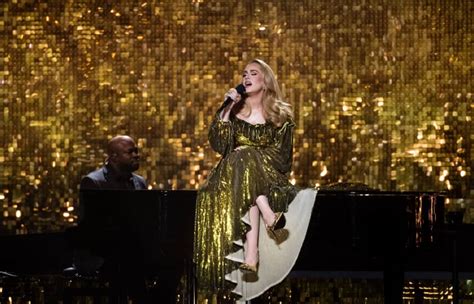 Adele's Kraków Concert: A Symphony of Emotion, Passion, and Unexpected Polish Treats!